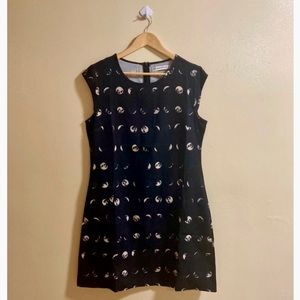 sm wardrobe black shift mini dress with moon print - size large